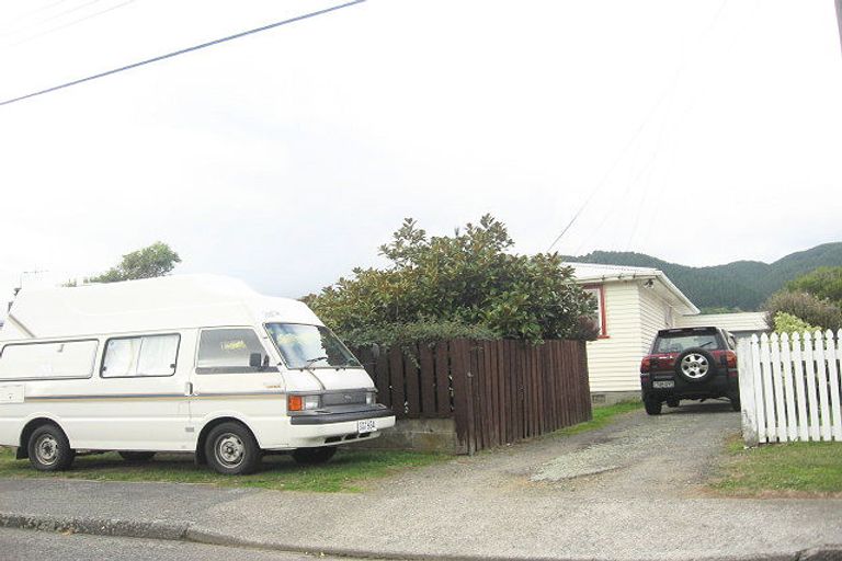 Photo of property in 140 Tilley Road, Paekakariki, 5034