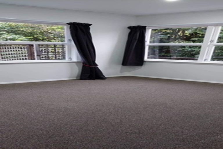 Photo of property in 35 Kotari Road, Days Bay, Lower Hutt, 5013