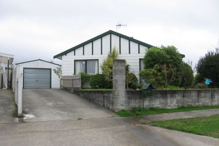 Photo of property in 63 Hillcrest Drive, Kelvin Grove, Palmerston North, 4414
