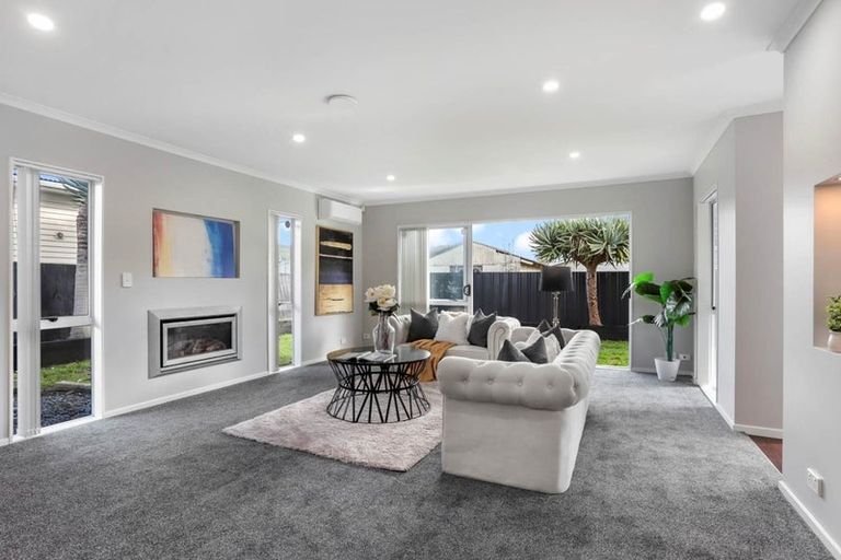 Photo of property in 20a Karamu Street, Te Atatu Peninsula, Auckland, 0610