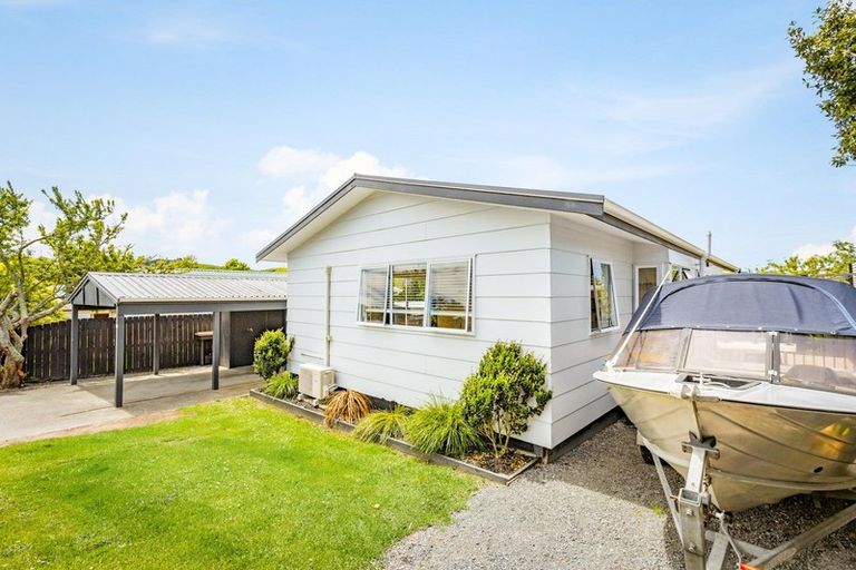 Photo of property in 42a Rautawhiri Road, Helensville, 0800
