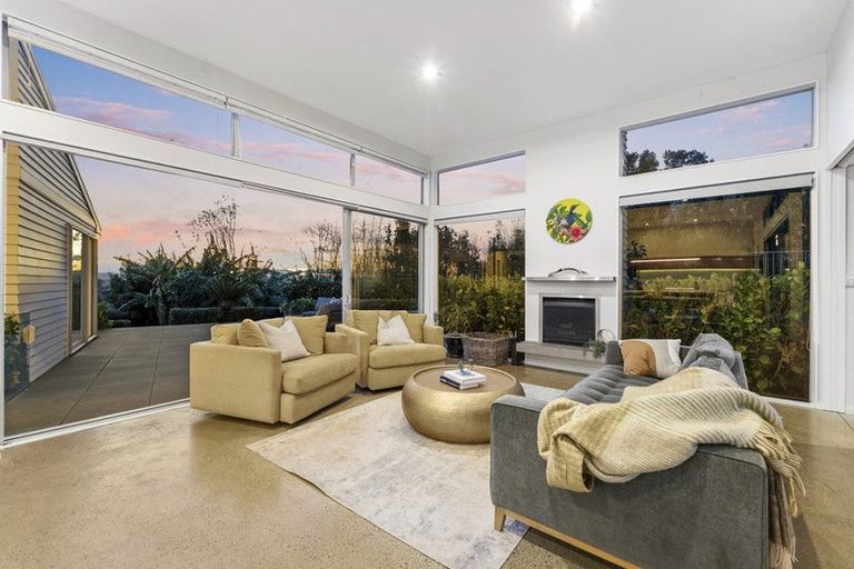 Photo of property in 4 Hillford Place, Welcome Bay, Tauranga, 3175