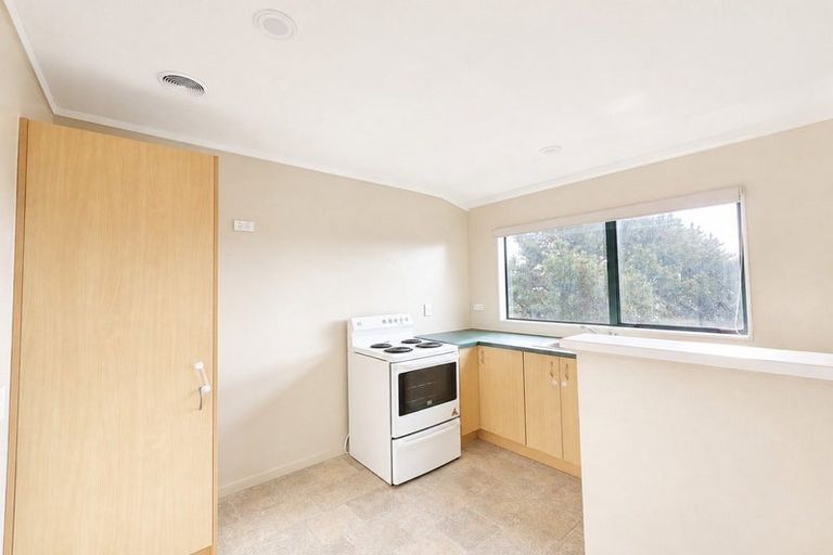 Photo of property in 2/5 Rothwell Street, Titahi Bay, Porirua, 5022