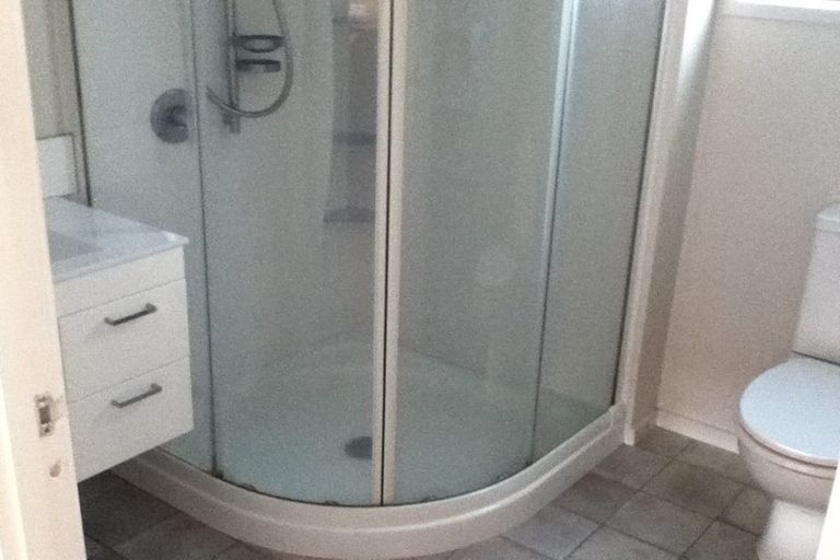 Photo of property in 11 Nimrod Place, Half Moon Bay, Auckland, 2012