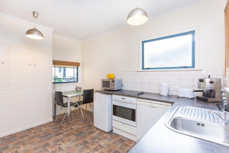 Photo of property in Mt View Flats, 6 The Mall, Mount Maunganui, 3116