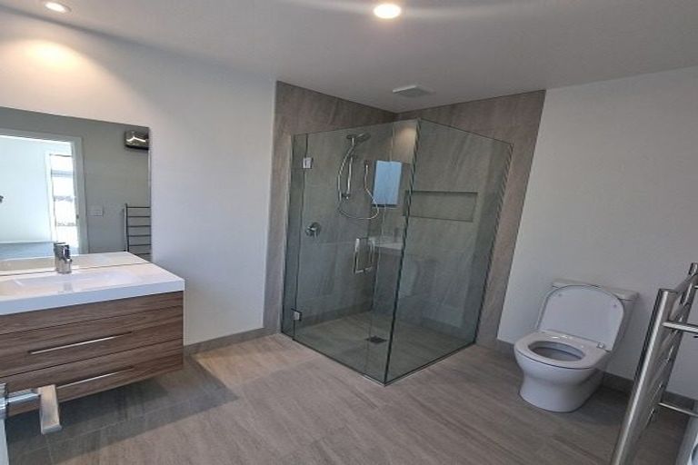 Photo of property in 34 Cheviot Street, Jacks Point, 9371