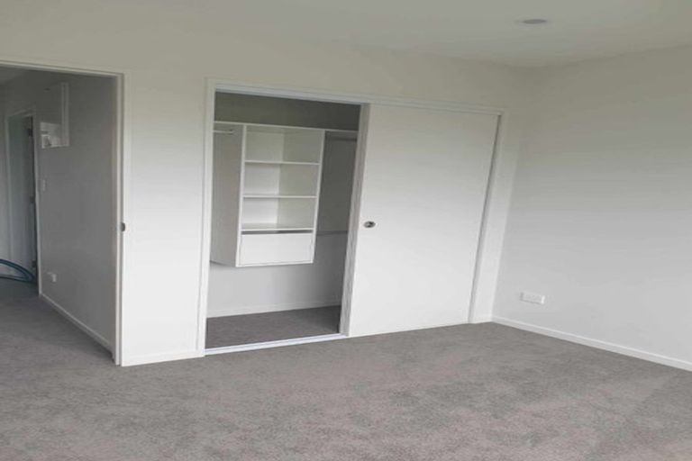 Photo of property in 11/8 Chivalry Road, Glenfield, Auckland, 0629