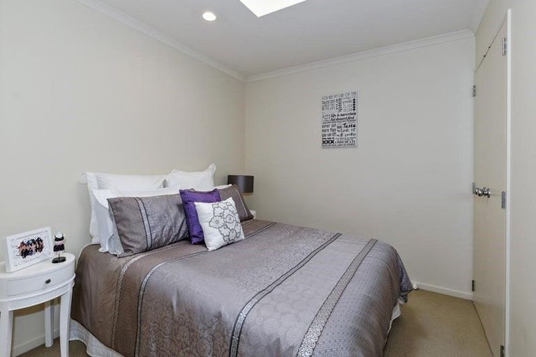 Photo of property in 3/4 Charlenne Close, Ranui, Auckland, 0612