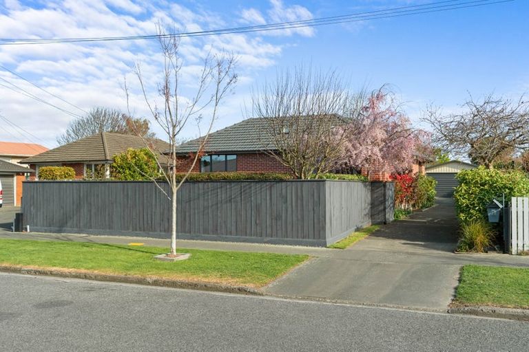 Photo of property in 39 Bevington Street, Avonhead, Christchurch, 8042