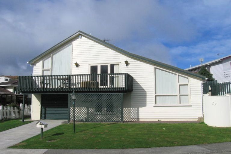 Photo of property in 4 Haast Close, Kelson, Lower Hutt, 5010