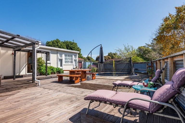 Photo of property in 99 Amohia Street, Paraparaumu, 5032