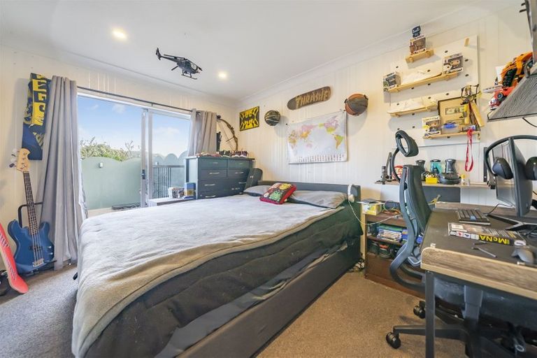 Photo of property in 4 Greenwich Grove, Stokes Valley, Lower Hutt, 5019