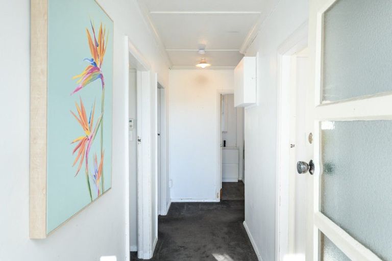 Photo of property in 660 Featherston Street, Roslyn, Palmerston North, 4414