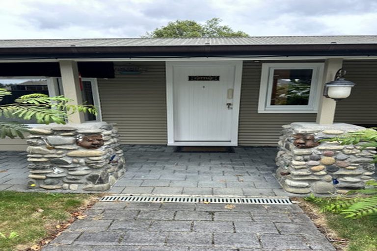 Photo of property in Brentwood Manor, 5 Brentwood Street, Trentham, Upper Hutt, 5018