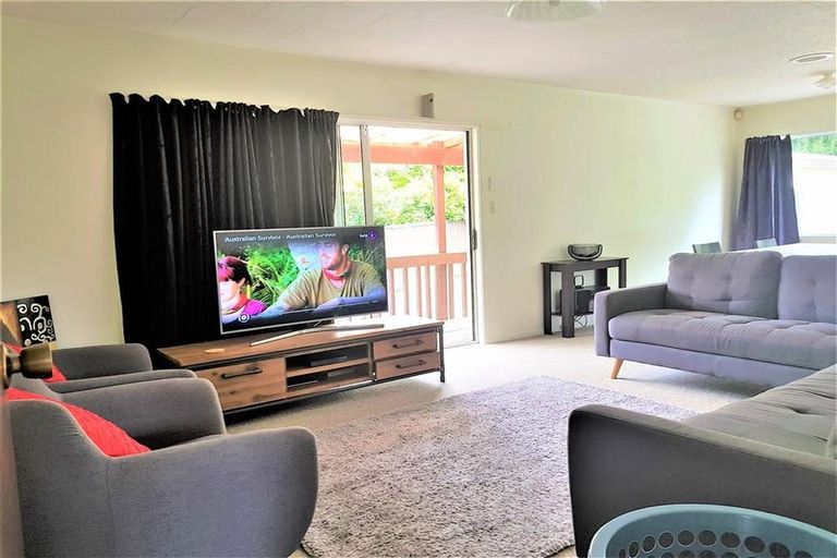 Photo of property in 8 Malibu Grove, Bayview, Auckland, 0629