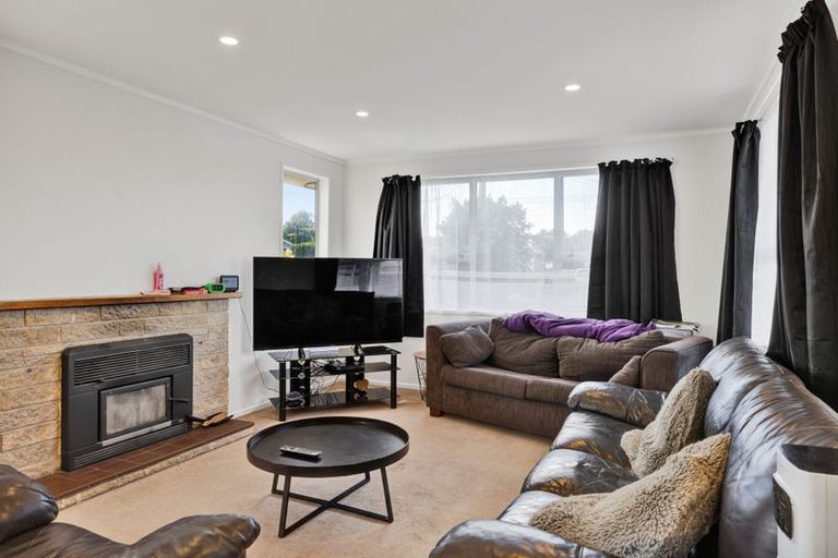 Photo of property in 17 Suther Street, Waverley, 4510