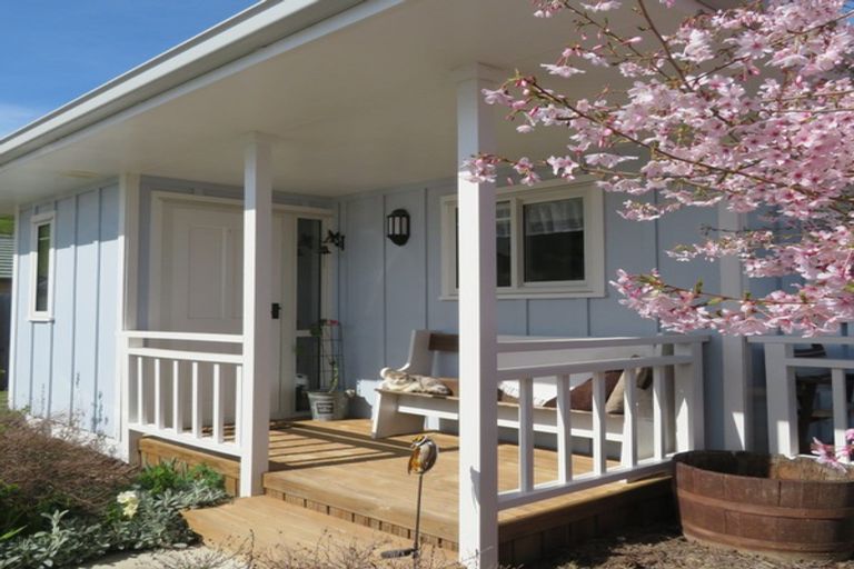 Photo of property in 3 Turner Place, Wakefield, 7025