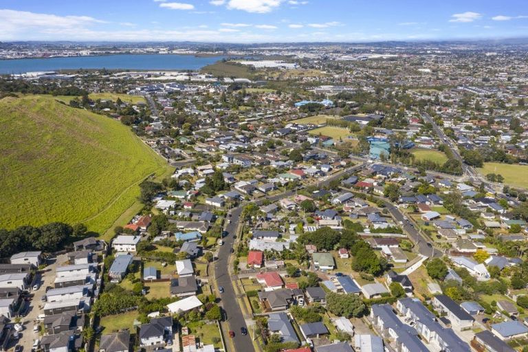 Photo of property in 4 Kapuka Road, Mangere Bridge, Auckland, 2022