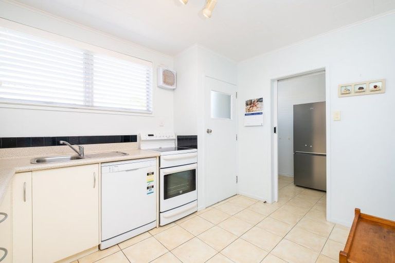 Photo of property in 2/40 The Esplanade, Westshore, Napier, 4110