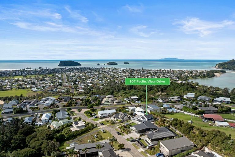 Photo of property in 107 Pacific View Drive, Whangamata, 3620