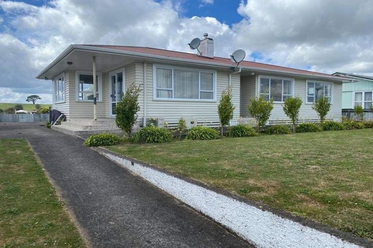 Photo of property in 106 Stanners Street, Eltham, 4322