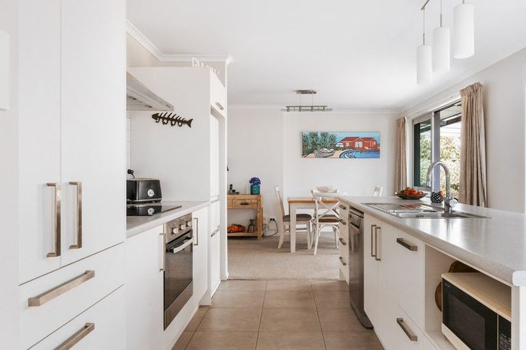 Photo of property in 7 Vista Close, Omokoroa, 3114