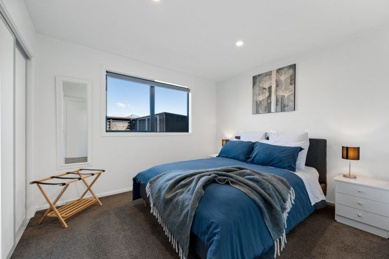 Photo of property in 64 Howden Drive, Jacks Point, 9371