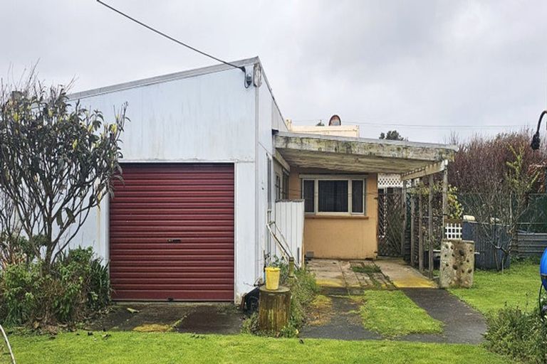 Photo of property in 16 Suffolk Street, Patea, 4520