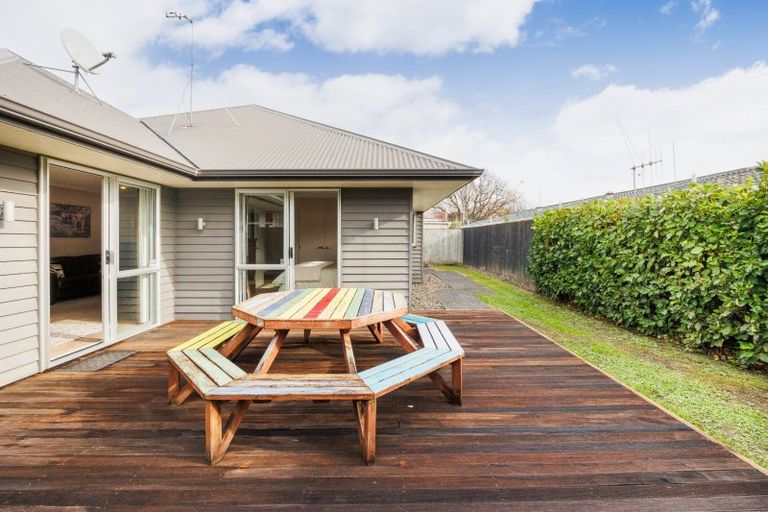 Photo of property in 449a Featherston Street, Palmerston North, 4414