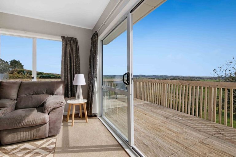 Photo of property in 95 Mangakura Road, Helensville, 0800