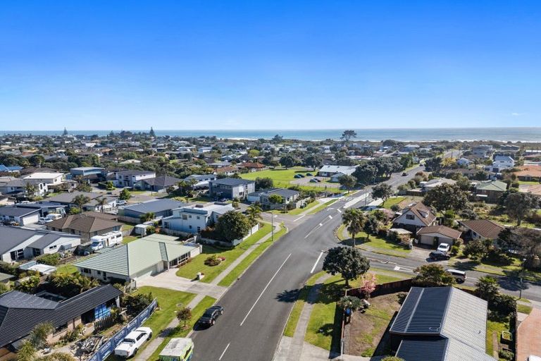 Photo of property in 56 Evans Road, Papamoa Beach, Papamoa, 3118