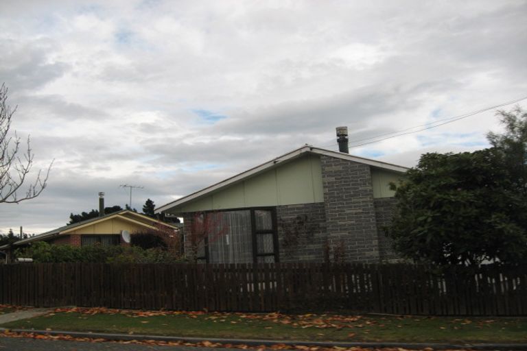 Photo of property in 1 Cherry Lane, Balclutha, 9272