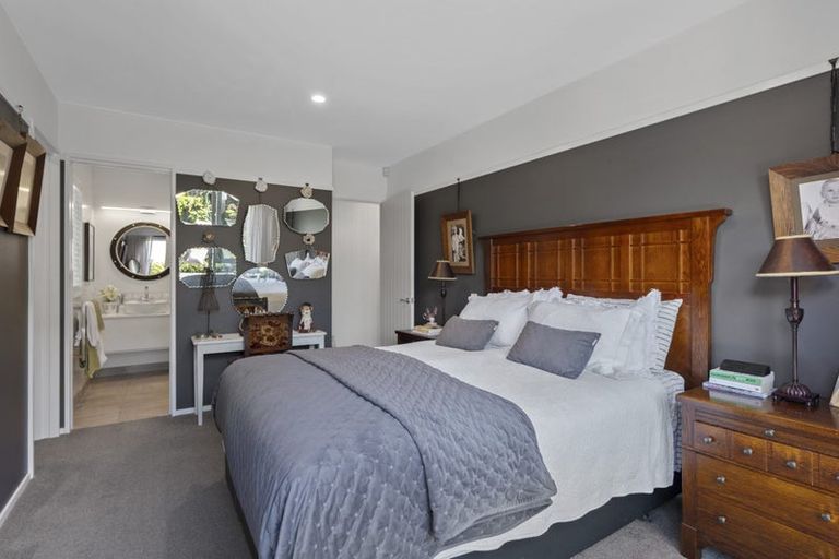 Photo of property in 152 Wairakei Road, Bryndwr, Christchurch, 8053