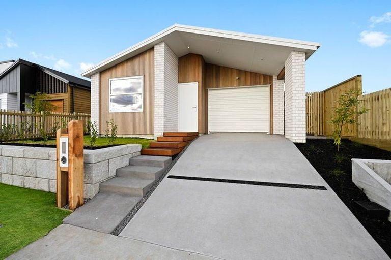 Photo of property in 21 Halo Green, Peacocke, Hamilton, 3206