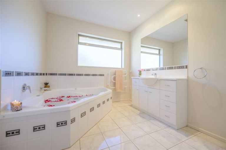 Photo of property in 37 Stallion Avenue, Halswell, Christchurch, 8025