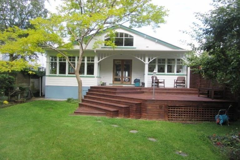 Photo of property in 48 Ferry Street, Seatoun, Wellington, 6022