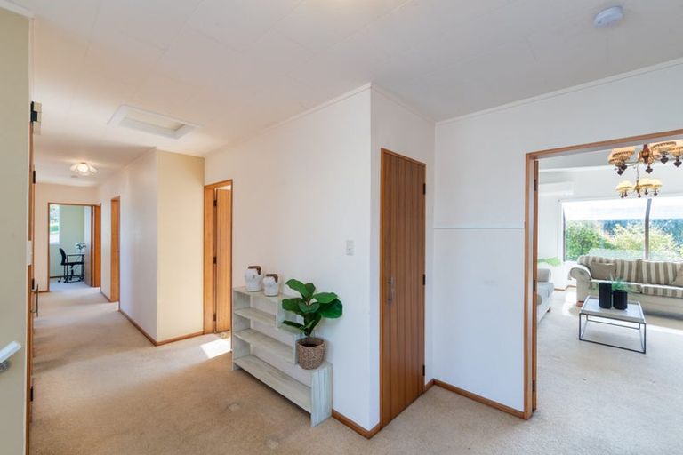 Photo of property in 1 Safari Crescent, Johnsonville, Wellington, 6037
