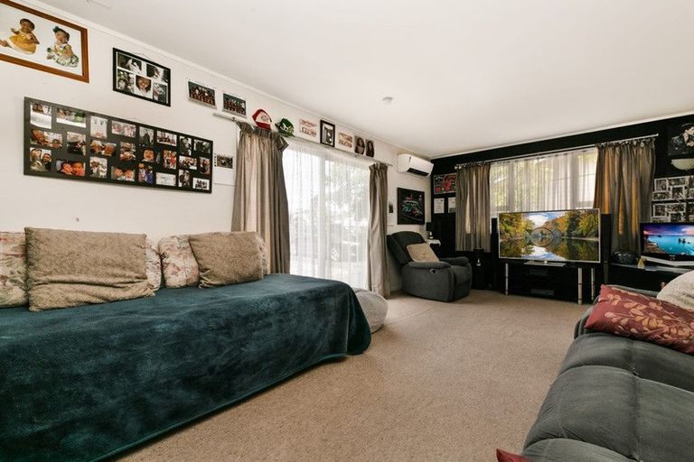 Photo of property in 25 Astor Place, Manurewa, Auckland, 2102