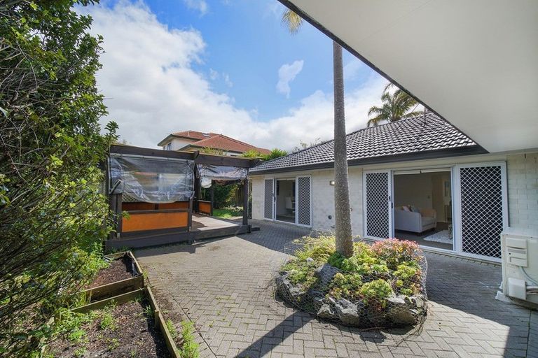 Photo of property in 57 Nicholas Road, Somerville, Auckland, 2014