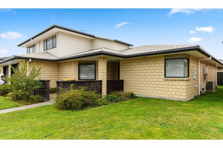 Photo of property in 49/64 Kawaha Point Road, Kawaha Point, Rotorua, 3010