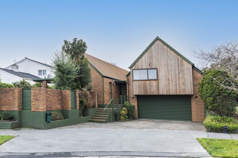 Photo of property in 21 Dunrobin Place, Avonhead, Christchurch, 8042