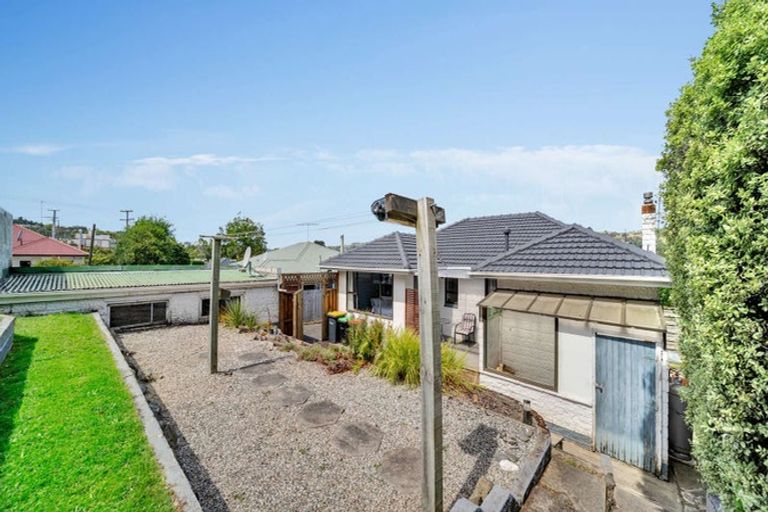 Photo of property in 54 Waldron Crescent, Green Island, Dunedin, 9018