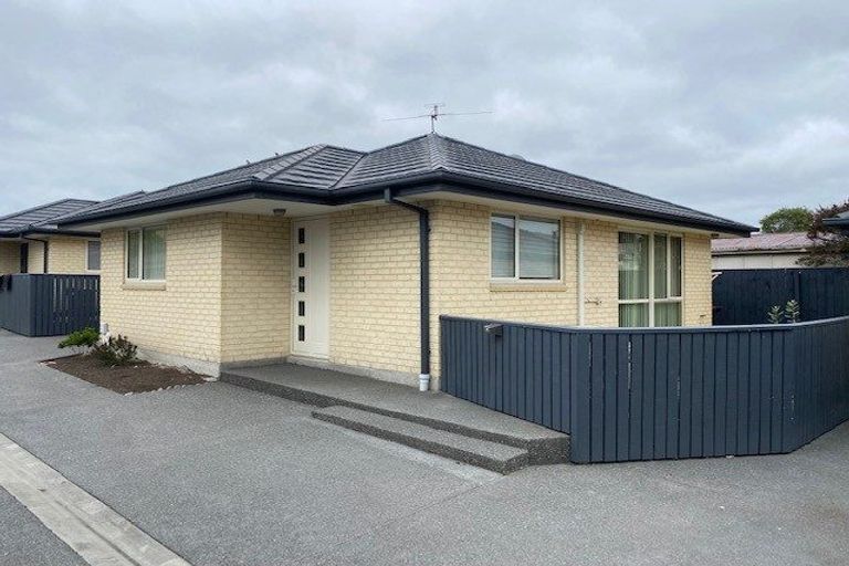 Photo of property in 2/162 Wainoni Road, Avondale, Christchurch, 8061