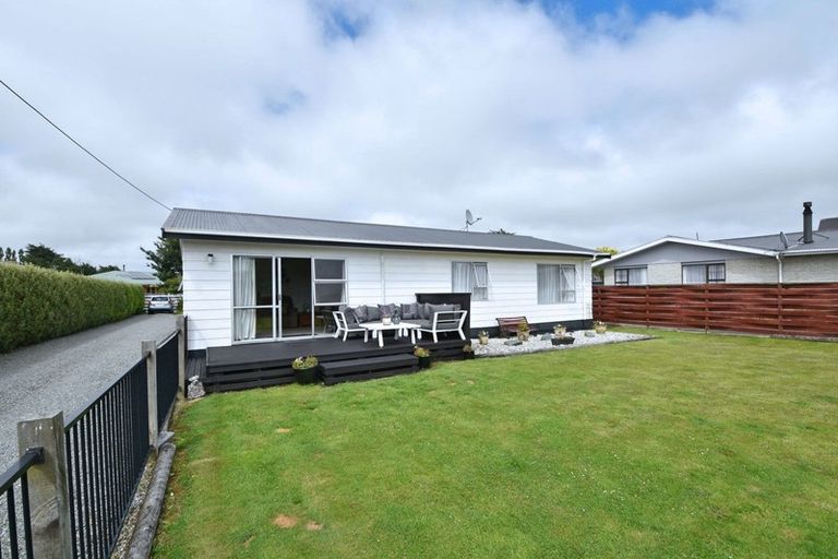 Photo of property in 74 Dalwharn Street, Wallacetown, 9816
