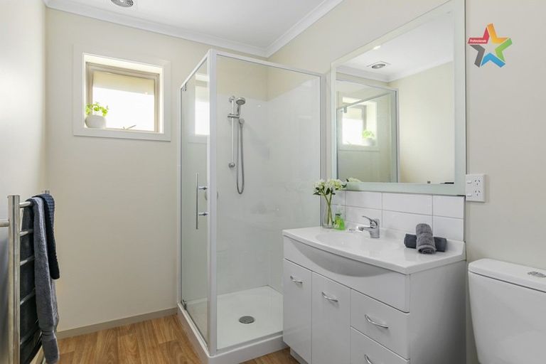 Photo of property in 11a Chestnut Grove, Maungaraki, Lower Hutt, 5010