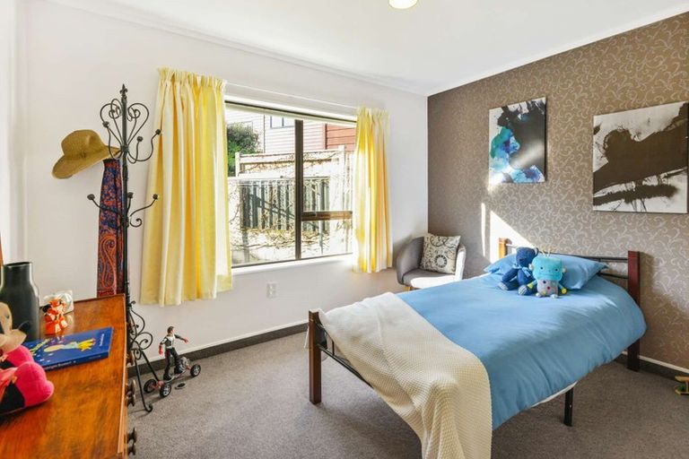 Photo of property in 109 James Cook Street, Havelock North, 4130