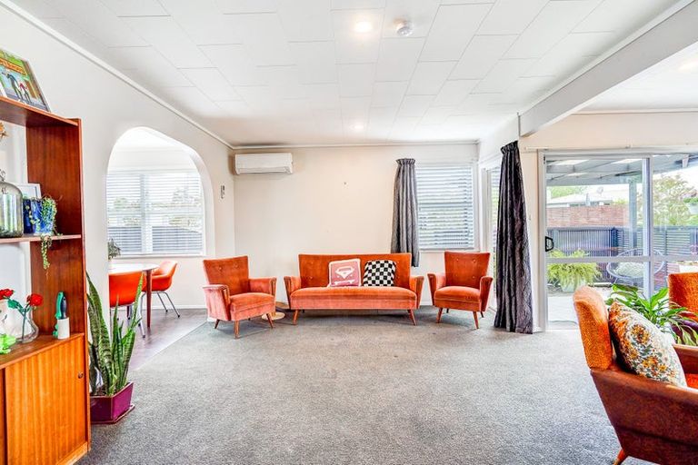 Photo of property in 37 Frederick Drive, Dinsdale, Hamilton, 3204