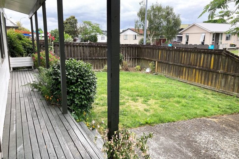 Photo of property in 33 Crawshaw Drive, Nawton, Hamilton, 3200