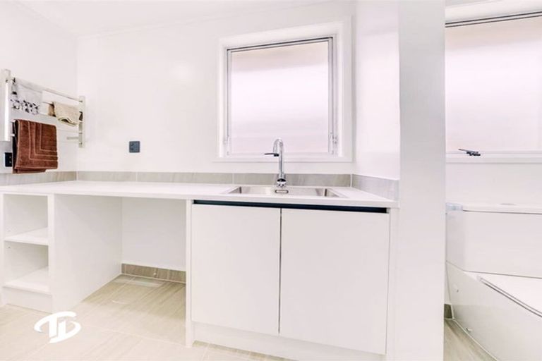 Photo of property in 68 Old Wairoa Road, Papakura, 2110