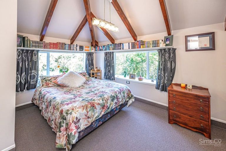 Photo of property in 2 Burtts Road, Durie Hill, Whanganui, 4500